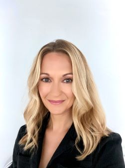 Grace headshot